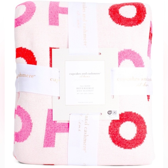 CUPCAKES & CASHMERE Christmas king size reversible knit
Ho Ho Ho Blanket 🎅🏻 - Picture 7 of 8